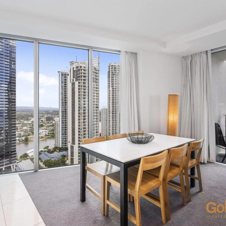 2 bedroom apartment dining area - Level 22