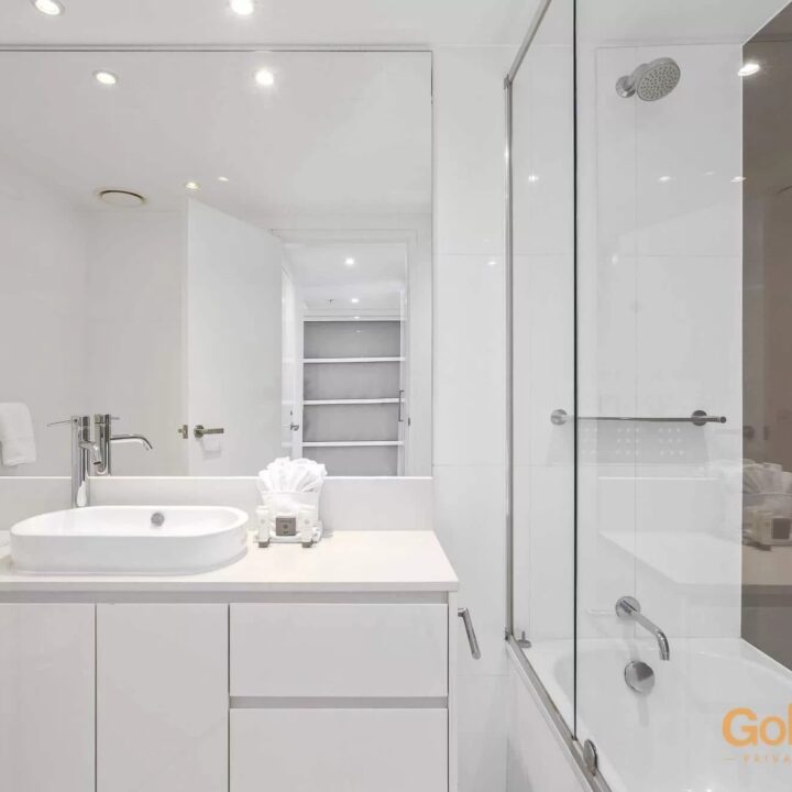 apartment bathroom - Level 31