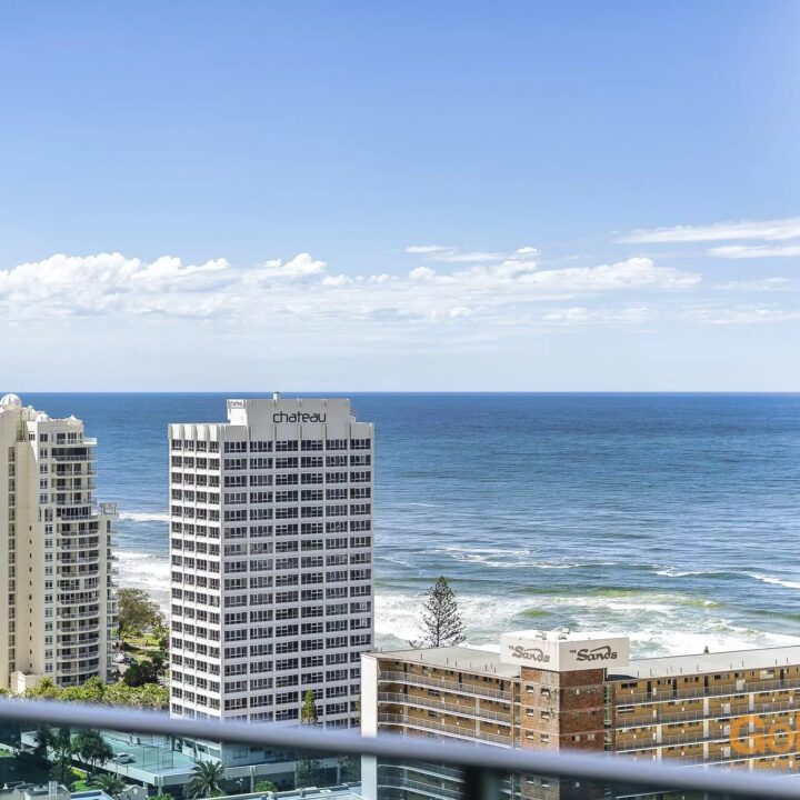 ocean view apartment surfers paradise - Level 19