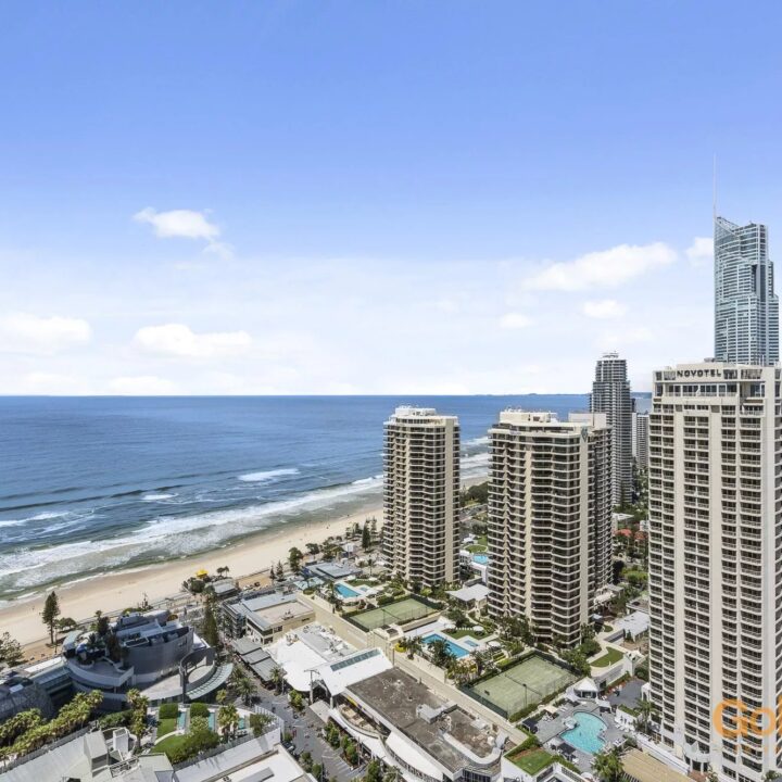 pacific ocean views over surfers paradise - Level 31