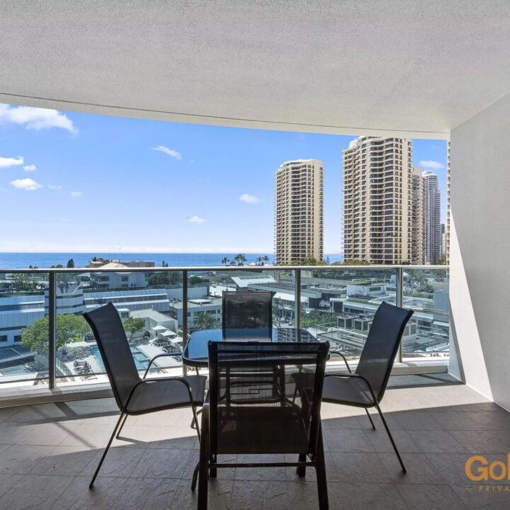 private balcony views over surfers paradise - Level 6