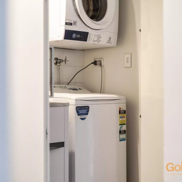 three-bedroom apartment laundry