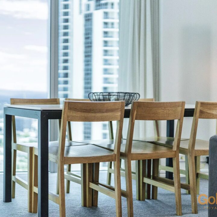 two bedroom holiday apartment dining table - Level 22