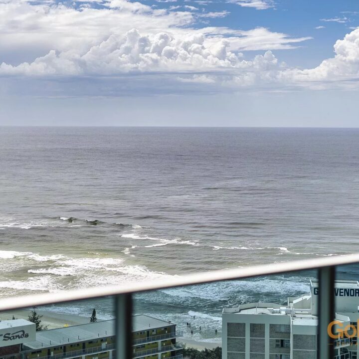 two bedroom holiday apartment ocean views - Level 22