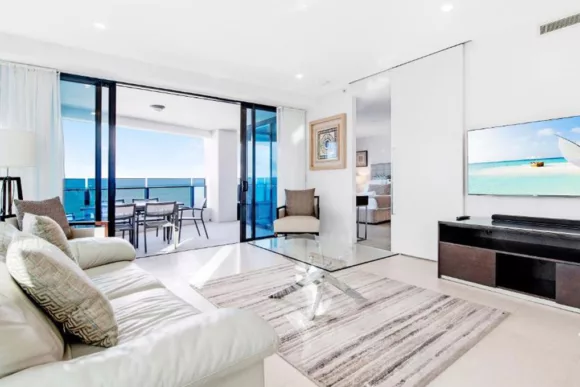 S Building Surfers Paradise – 3 Bedroom Ocean View High Floor Unit – AMAZING!