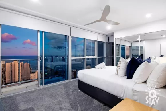 Chevron Renaissance Surfers Paradise 3 Bedroom Ocean View Sub Penthouse sleeps 9 AMAZING!!