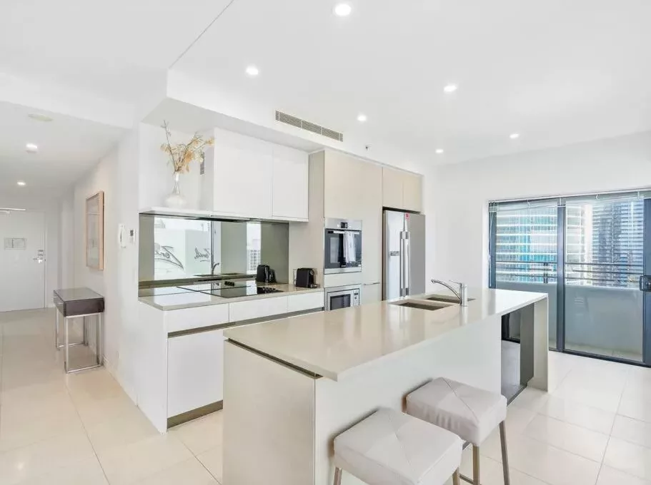 3-Bedroom Penthouse surfers paradise