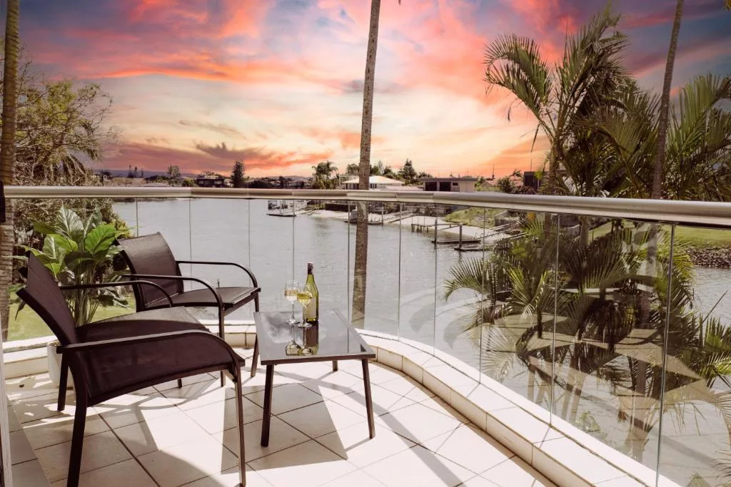 3 bedroom holiday apartment broadbeach