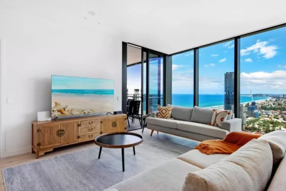 Signature Broadbeach Ocean Views Apartment – GCHM