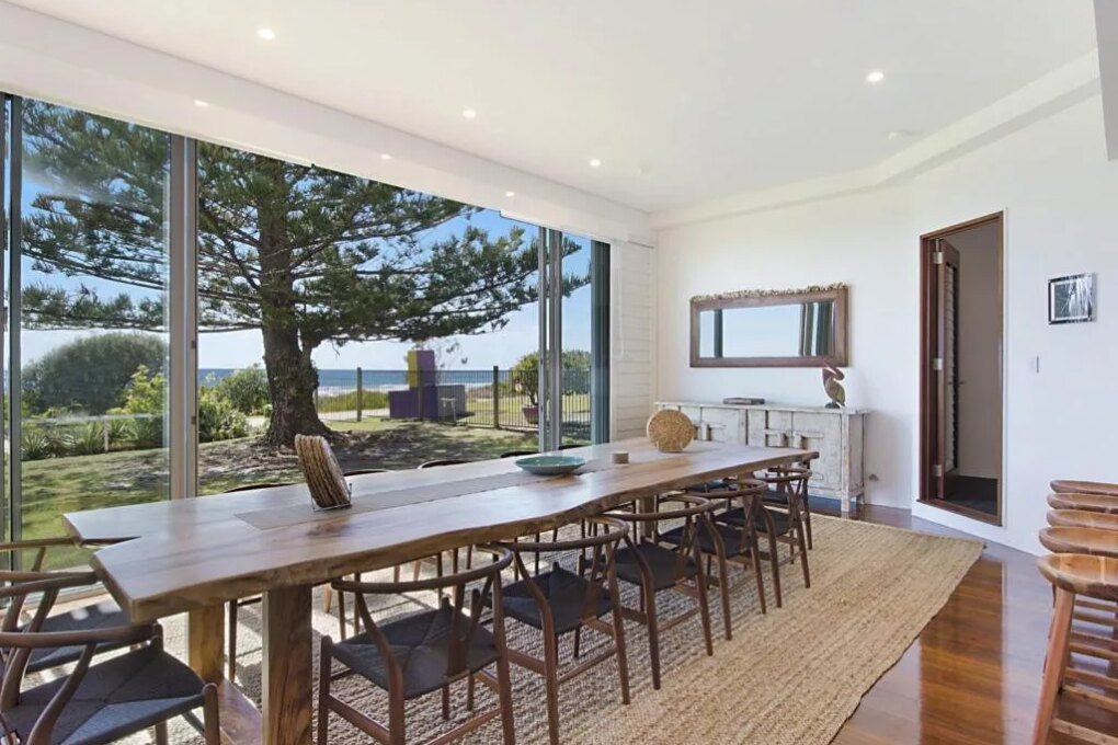 Beachfront Holiday Home bilinga