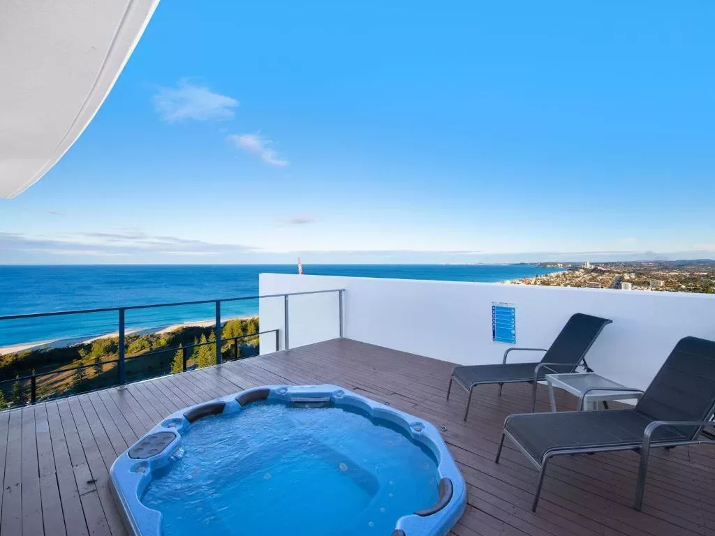 Luxury Broadbeach Penthouse with Private Rooftop Spa Sierra Grand