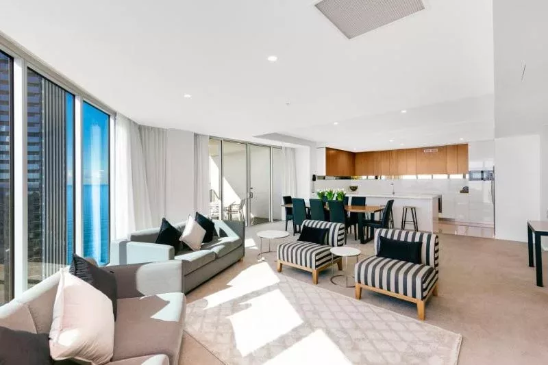 Luxury Celebrity Real Estate and Home Sales - Robb Report - Luxury Penthouse Apartment With Stunning Ocean View