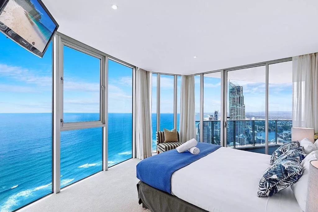 Sub Penthouse Four-Bedroom Apartment with Ocean View