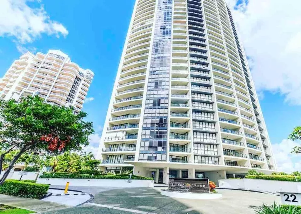 broadbeach apartment sierra grand