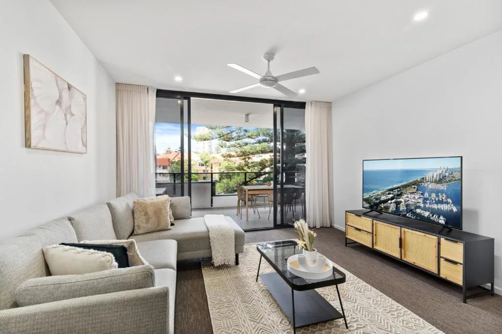 Budget Broadbeach 2 bedroom apartment