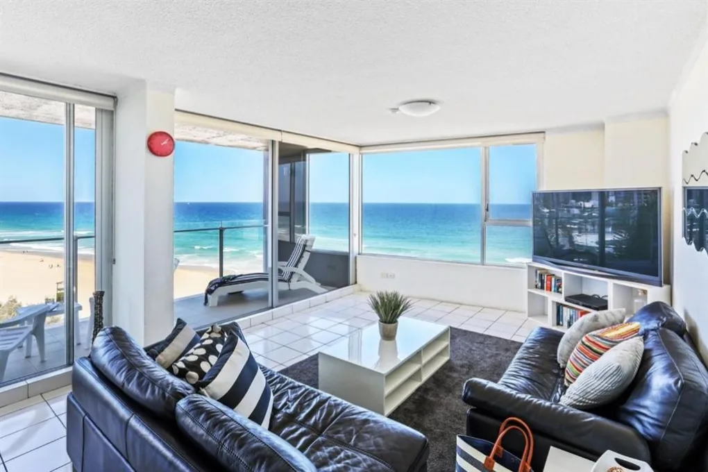 beachfront apartments surfers paradise