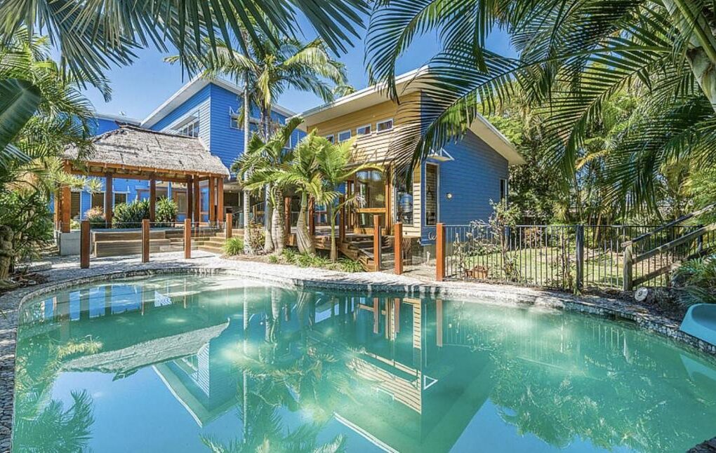 4 bedroom Burleigh Heads holiday home