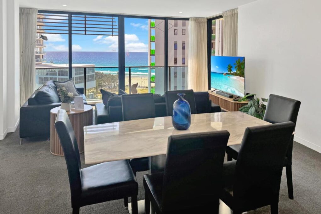 oracle 2-bedroom apartment Broadbeach
