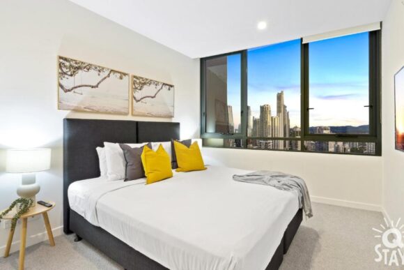 Ruby – 2 Bedroom Penthouse in Surfers Paradise!