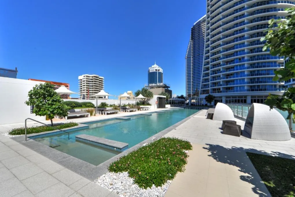 H-Residences Surfers Paradise Hotel for Families