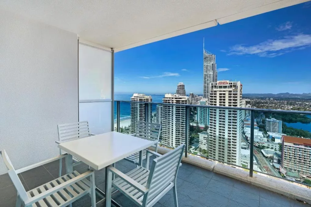 Luxury Hotel Residence Surfers Paradise