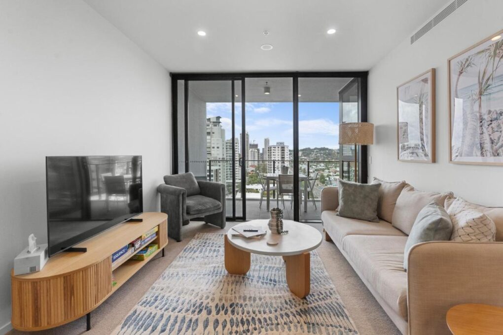 Sandbar Cheap Burleigh Apartments