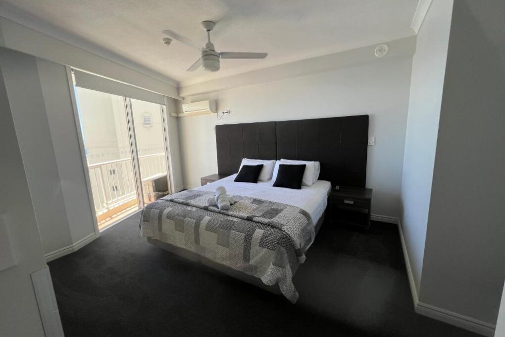 2 bedroom apartment accommodation surfers paradise