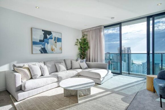 Sky-high Luxury 2 Bedroom Broadbeach Apartment at Oracle