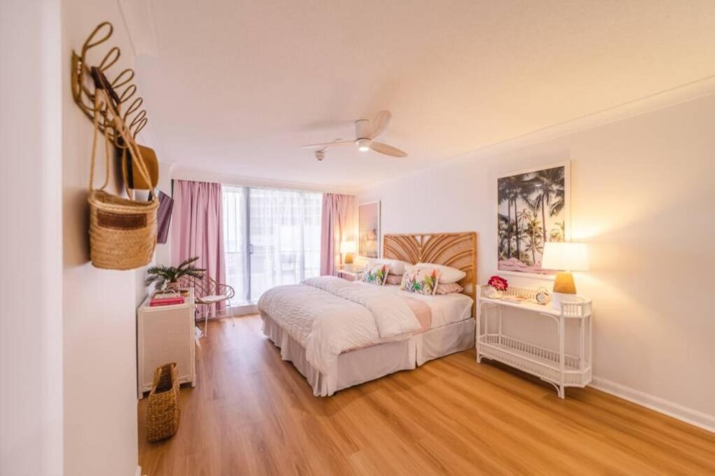 2 bedroom burleigh apartment