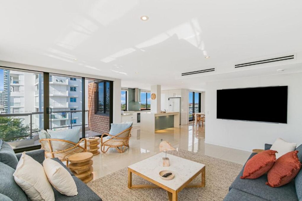 Beachfront Apartment Coolangatta