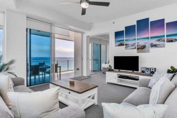 Reflections 1501 – Beachfront Apartment Coolangatta