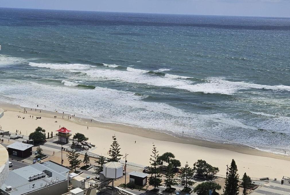 beachfront surfers paradise accommodation