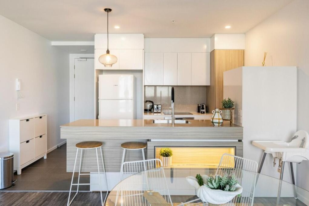 boardwalk burleigh beach apartment