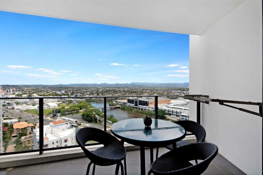 broadbeach apartments sierra grand
