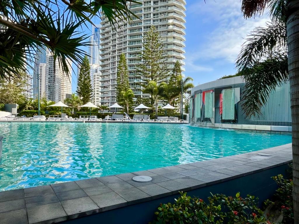 Luxury High Floor Surfers Paradise Apartment in Iconic Hotel - Gold ... - Luxury Exclusive High Floor Apartments