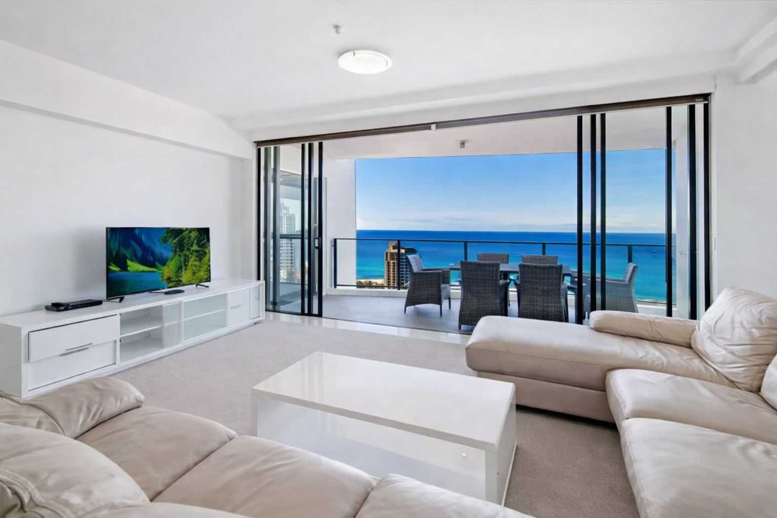 Best Broadbeach Apartments: Self-Contained Holiday Stays for Every Traveller